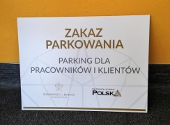 tablica zakaz parkowania, tablica z nadrukiem